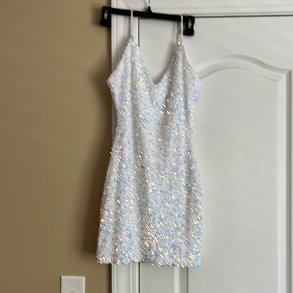 Windsor White, Iridescent Sequins - image 1